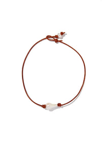 Single Baroque Pearl and Leather Choker Joie DiGiovanni